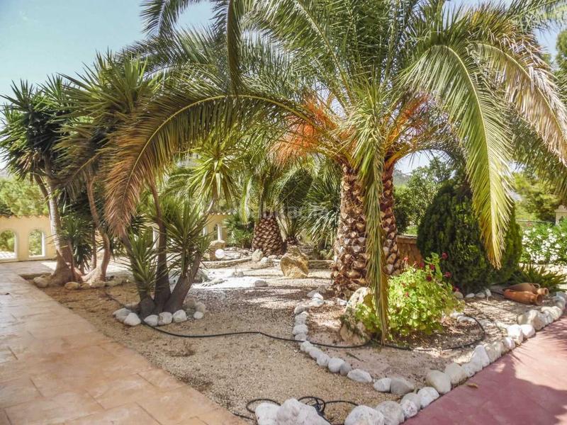 Foto 1b5e6c78-1c4a-4afa-9050-93d96b32db6a. Xalet amb aparcament piscina a Finestrat pueblo Finestrat