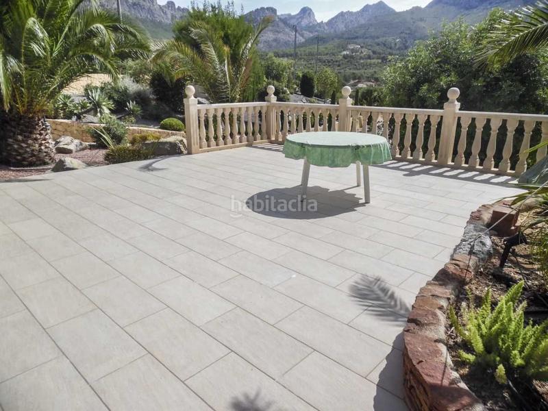 Foto 8b0e52b7-07b9-41c0-8469-4c32ea525ba1. Xalet amb aparcament piscina a Finestrat pueblo Finestrat