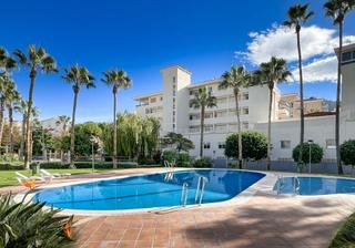 Apartment in L´Albir. Apartamento en el centro del albir, con garaje y trastero