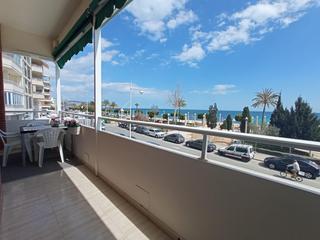 Apartamento en Altea Ciudad. Apartamento de 2 dormitorios y 2 baños, 88m2 en primera linea de
