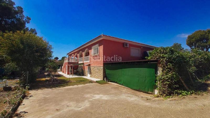 Foto 0939fe6b-9ff7-4bc4-824f-983d49441df5. Xalet amb aparcament piscina a Coloma Nucia (la)