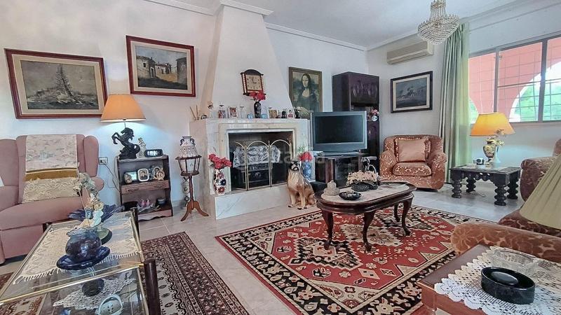 Foto 0a6fb35e-8002-4dd5-afe5-f4be36d940b5. Xalet amb aparcament piscina a Coloma Nucia (la)