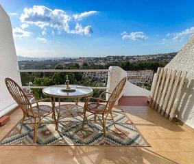 Semi detached house in Escandinavia-Cautivador. Encantadora casa adosada con vistas espectaculares en alfaz del