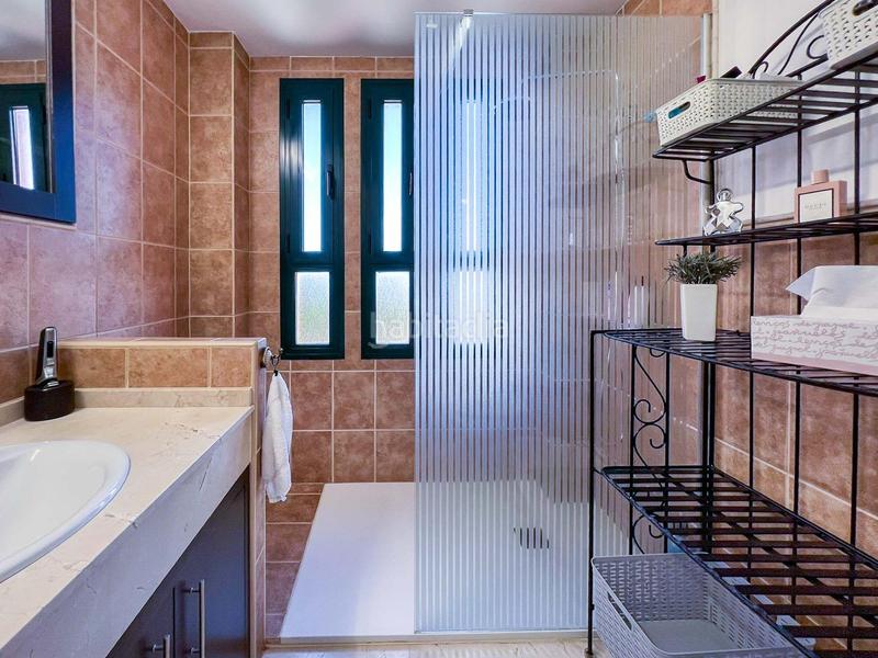 Foto 215f3bb1-1d09-44a6-ba5e-c164497100d9. Piccolo appartamento con parcheggio piscina in Golf Bahía Finestrat