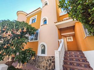 Casa adossada a San Rafael - Nucia Park. Adosado de 3 dormitorios con garaje doble y piscina a 1km del ce