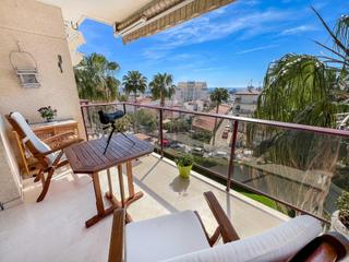 Apartament a Altea Ciudad. Espectacular apartamento de esquina con vistas al mar en altea