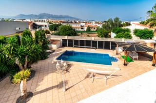 Chalet en L´Albir. Impresionante villa de 4 dormitorios, parcela de 1.150m2, picina