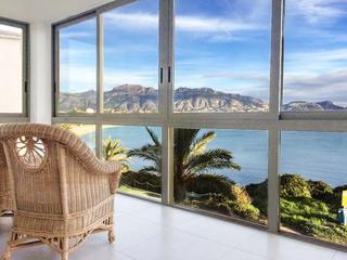 Apartment in L´Albir. Apartamento de 2 dormitorios con vistas a la bahía del albir