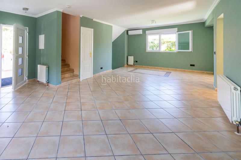 Foto 07c684d1-4770-48f8-b08a-aeceba5de10c. Chalet  independiente de 200m2 con 538m2 de parcela, cuatro dormitorios, garaje y piscina en zona tranquila del albir en Alfàs del Pi (l´)