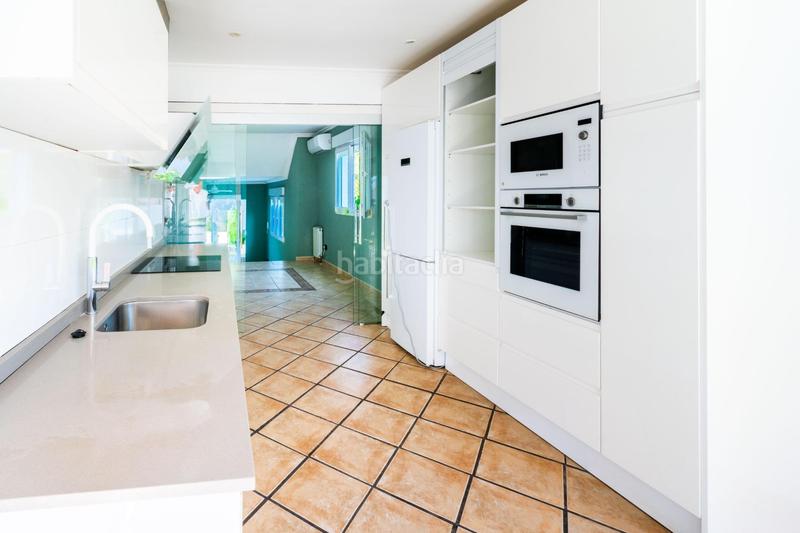Foto 1b6d8049-1482-4e1c-b554-7760d984c889. Chalet  independiente de 200m2 con 538m2 de parcela, cuatro dormitorios, garaje y piscina en zona tranquila del albir en Alfàs del Pi (l´)