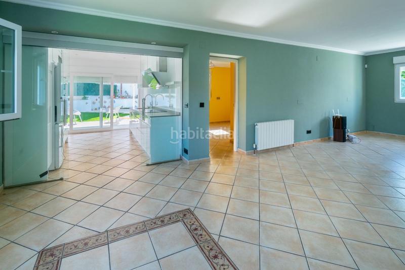 Foto 593ea5a0-5365-4ae2-aff5-3c65f98b6136. Chalet  independiente de 200m2 con 538m2 de parcela, cuatro dormitorios, garaje y piscina en zona tranquila del albir en Alfàs del Pi (l´)
