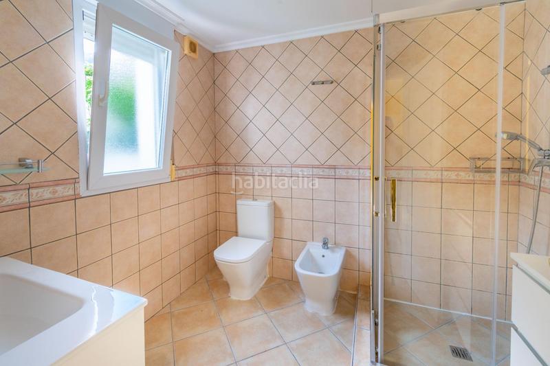 Foto 5dc142f8-afff-407b-a842-73333ac4d740. Chalet  independiente de 200m2 con 538m2 de parcela, cuatro dormitorios, garaje y piscina en zona tranquila del albir en Alfàs del Pi (l´)