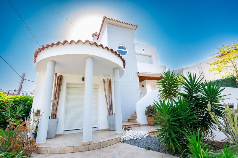 Foto 6ecb248e-e495-411c-8d17-800e00fa7895. Chalet  independiente de 200m2 con 538m2 de parcela, cuatro dormitorios, garaje y piscina en zona tranquila del albir en Alfàs del Pi (l´)