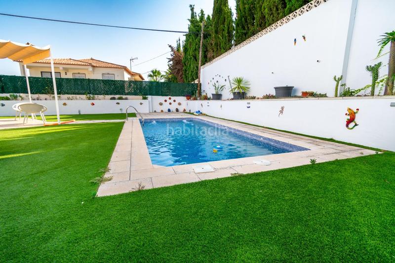 Foto 7e5b54e3-173b-471b-8730-56e10c40d60d. Chalet  independiente de 200m2 con 538m2 de parcela, cuatro dormitorios, garaje y piscina en zona tranquila del albir en Alfàs del Pi (l´)