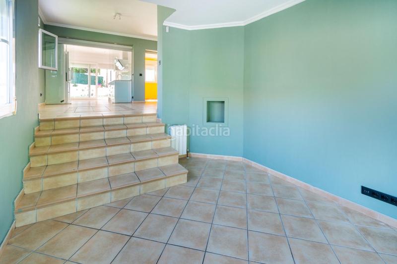 Foto 84c70695-c7c0-446c-b842-2de3232af68e. Chalet  independiente de 200m2 con 538m2 de parcela, cuatro dormitorios, garaje y piscina en zona tranquila del albir en Alfàs del Pi (l´)
