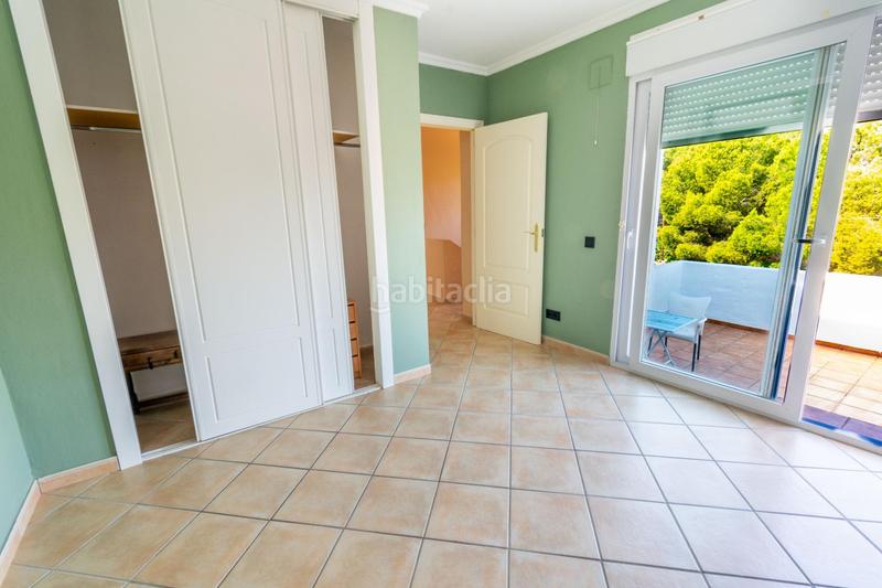 Foto e340a8fb-1362-483e-9e35-a7222b372aef. Chalet  independiente de 200m2 con 538m2 de parcela, cuatro dormitorios, garaje y piscina en zona tranquila del albir en Alfàs del Pi (l´)