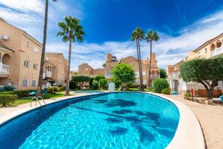 Zweistöckige Wohnung in L´Albir. Dúplex de 1 habitación en urbanización tranquila con piscina com