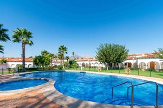 Piccolo appartamento in Pueblo-Ubanizaciones. Apartamento de 1 dormitorio en complejo único con piscina, jardi