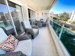 tic a LAlbir. tico dplex de 4 dormitorios situado en el centro del albir