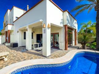 Maison jumelée à L´Albir. Increible chalet adosado de 300m2 en el centro del albir a sólo