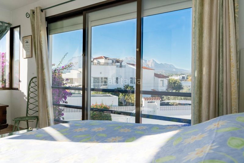 Foto 2a07cc55-cda6-46ba-a4a7-8d85386fbb93. Casa aparellada amb aparcament piscina a L´Albir Alfàs del Pi (l´)