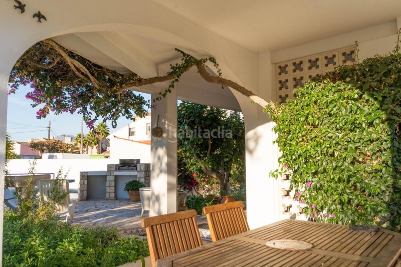 Foto 4ae139b2-e615-4b24-874b-cc9038ab87d1. Casa aparellada amb aparcament piscina a L´Albir Alfàs del Pi (l´)
