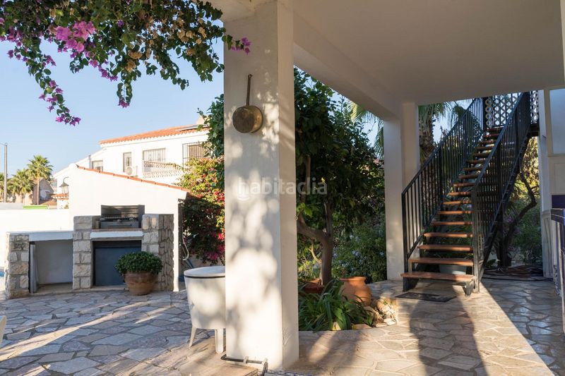 Foto 55f96b32-b7bf-41e8-8132-2c3cd8fb62af. Casa aparellada amb aparcament piscina a L´Albir Alfàs del Pi (l´)