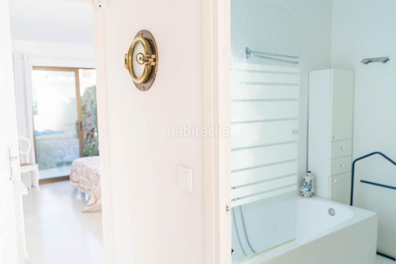 Foto 58774ae3-5dbf-48fa-a72d-a138230499e5. Casa aparellada amb aparcament piscina a L´Albir Alfàs del Pi (l´)