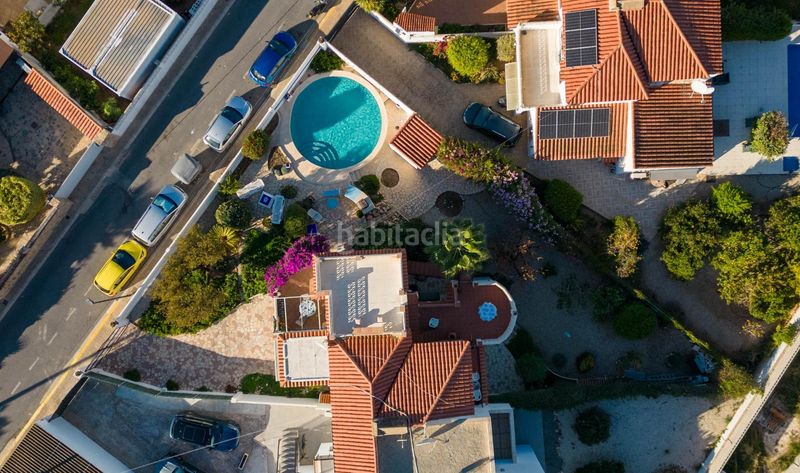 Foto b5e712be-9223-4751-bad6-dfe3a9bdf2d3. Casa aparellada amb aparcament piscina a L´Albir Alfàs del Pi (l´)