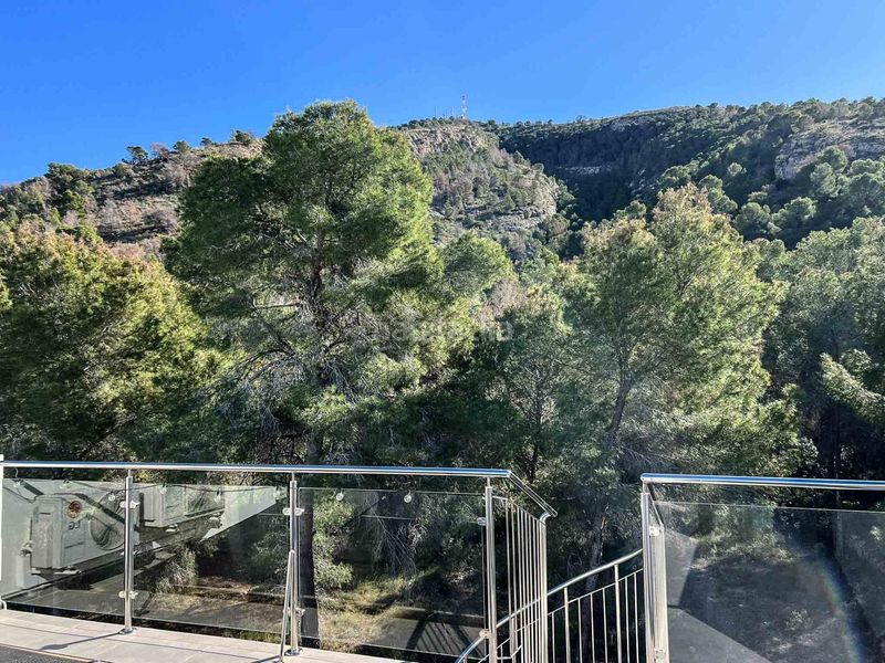 Foto 3a0a704d-780e-4b0f-bfc8-5b3320c7412b. Casa adossada amb calefacció aparcament piscina a Alfàs del Pi (l´)