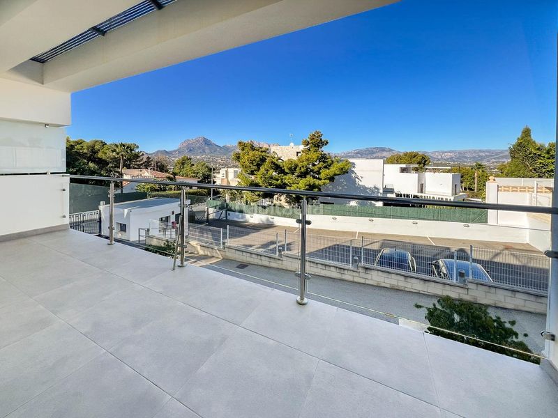 Foto a6270e40-fa80-47e5-9fac-826a103e980e. Casa adossada amb calefacció aparcament piscina a Alfàs del Pi (l´)