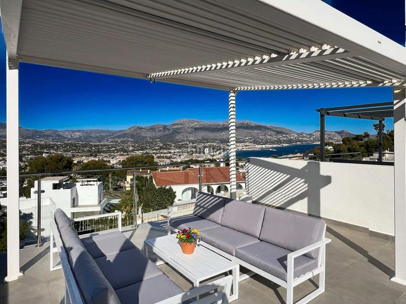 Foto c8a26f44-c046-4faa-b209-6c6ea78c32b2. Casa adossada amb calefacció aparcament piscina a Alfàs del Pi (l´)
