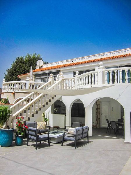Foto deb02f80-6e4f-4414-b949-b826e2b3c3c3. Casa aparellada amb calefacció aparcament piscina a Alfàs del Pi (l´)