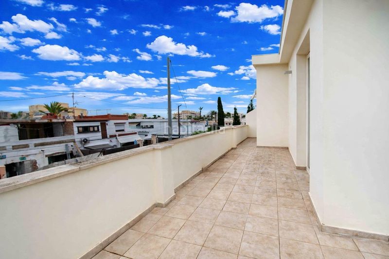 Foto 43808b24-b137-4e0b-96d1-4e30868b4754. Casa aparellada amb calefacció aparcament piscina a Alfàs del Pi (l´)