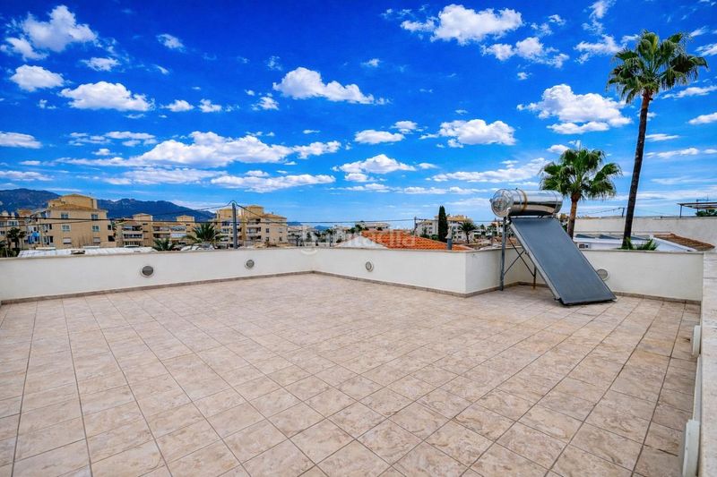 Foto 5d03cc5c-a09d-49d2-8f05-2fa68975d231. Casa aparellada amb calefacció aparcament piscina a Alfàs del Pi (l´)