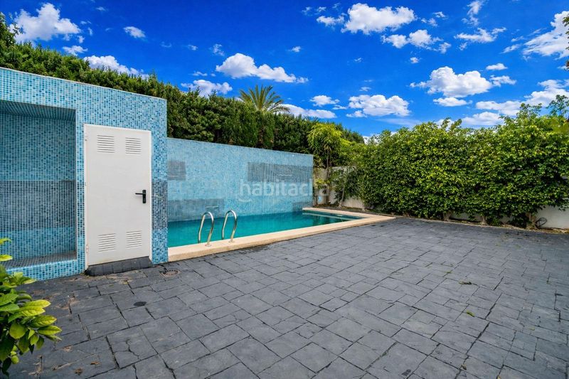 Foto 82b94a3b-ea4d-4f68-b994-5c8910e9bc97. Casa aparellada amb calefacció aparcament piscina a Alfàs del Pi (l´)