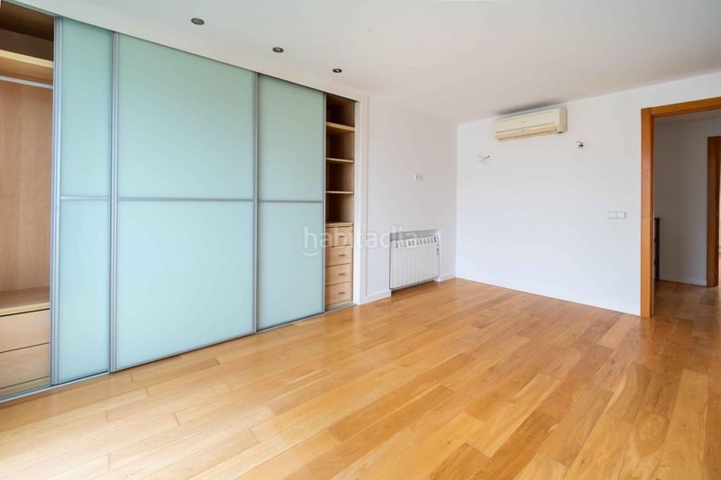 Foto a89a60a8-bcbf-4600-8e3b-314b8ecc1ec4. Casa aparellada amb calefacció aparcament piscina a Alfàs del Pi (l´)