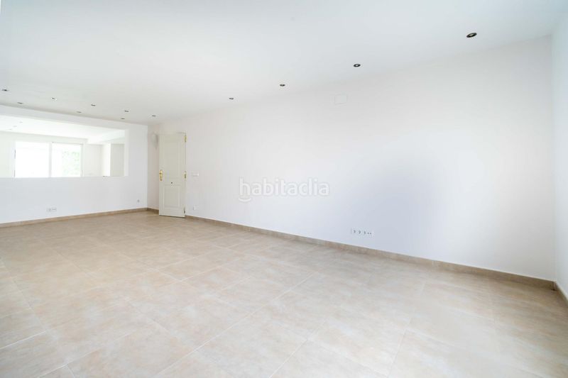 Foto b8e29ef9-8693-448e-9d20-8693cfc30c26. Casa aparellada amb calefacció aparcament piscina a Alfàs del Pi (l´)