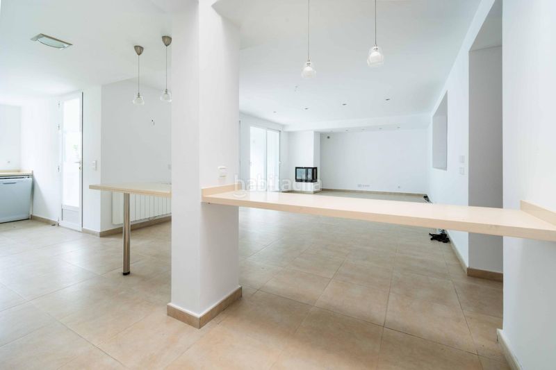 Foto d1796d85-228a-475c-93ef-c3ff69a1ed26. Casa aparellada amb calefacció aparcament piscina a Alfàs del Pi (l´)