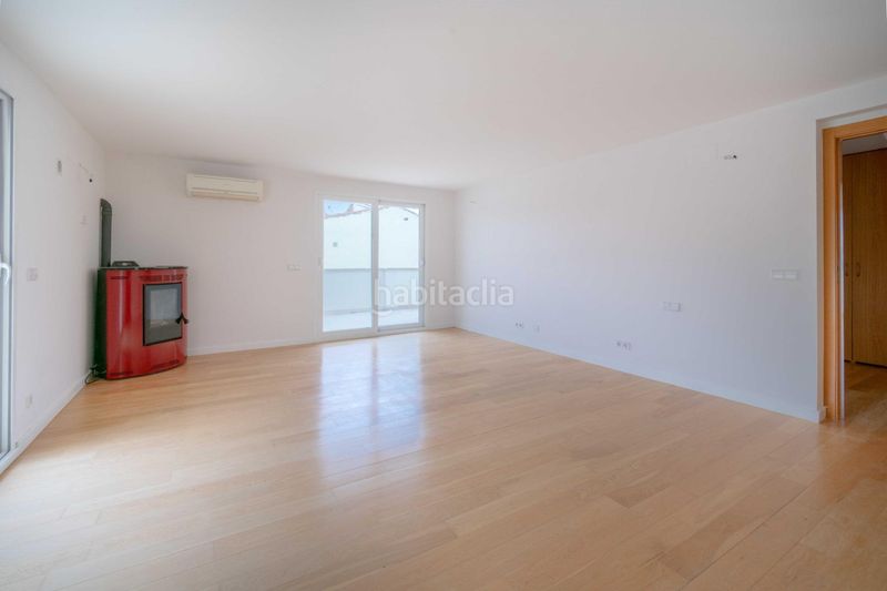Foto e54b7408-01bf-41a5-903a-94083e126add. Casa aparellada amb calefacció aparcament piscina a Alfàs del Pi (l´)