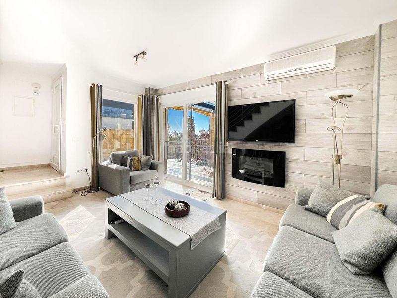 Foto 024b8cab-e613-40ec-8f4b-72289bccab6b. Xalet amb aparcament a Coloma Nucia (la)