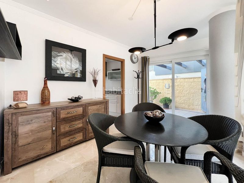 Foto 08cc08d1-72aa-4942-b643-35bda2bf92e7. Xalet amb aparcament a Coloma Nucia (la)