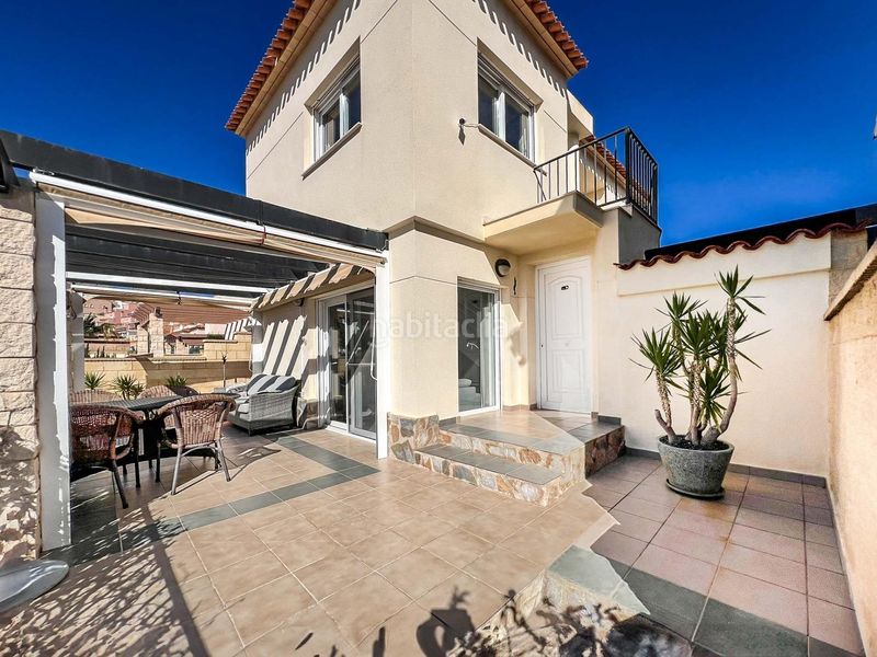 Foto 0d2d89b3-acbf-4ffb-b025-f4b04f3f5b99. Xalet amb aparcament a Coloma Nucia (la)