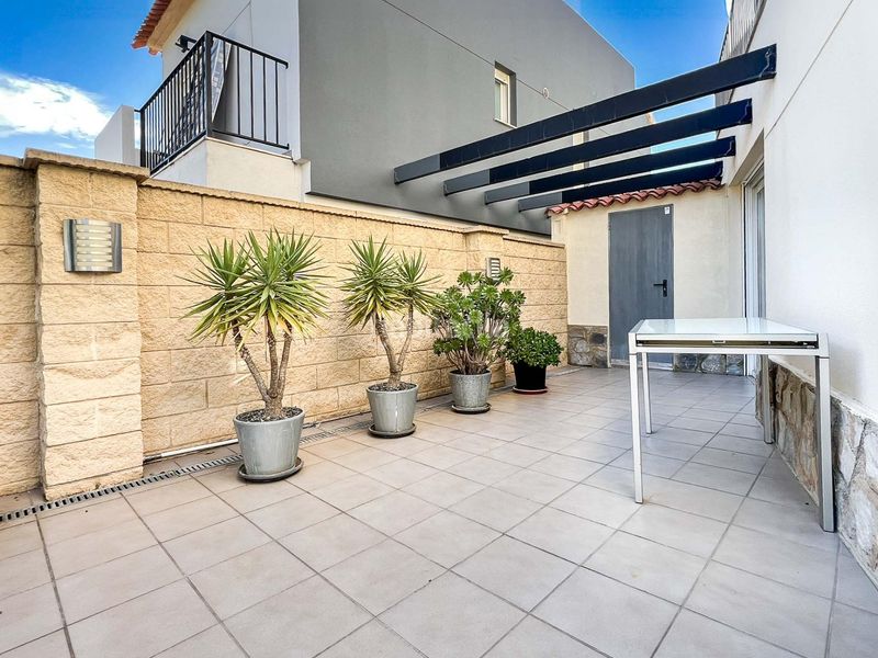 Foto 1851c369-b1de-4b99-af09-c0a12fec7fbc. Xalet amb aparcament a Coloma Nucia (la)