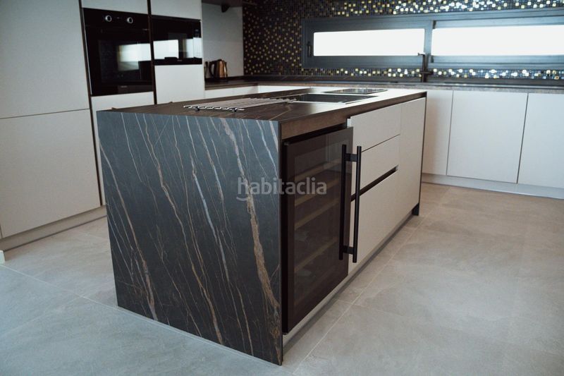 Foto 509d78e0-db84-454d-8c66-b5b12c307627. Xalet amb calefacció aparcament piscina a balcón de Finestrat-terra marina Finestrat