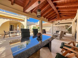 Chalet in Montebello - Nou Espai. Exclusiva propiedad en la nucia, con amplios espacios y apartame