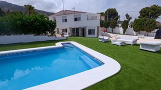 Miete Chalet in L´Albir. Chalet reformado de 2 habitaciones, piscina, parking y parcela d
