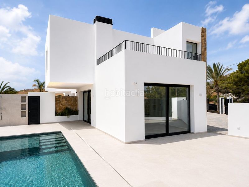 Foto 4dc46080-610d-47b1-9542-6caabf9625bb. Casa aparellada amb calefacció aparcament piscina a Alfàs del Pi (l´)