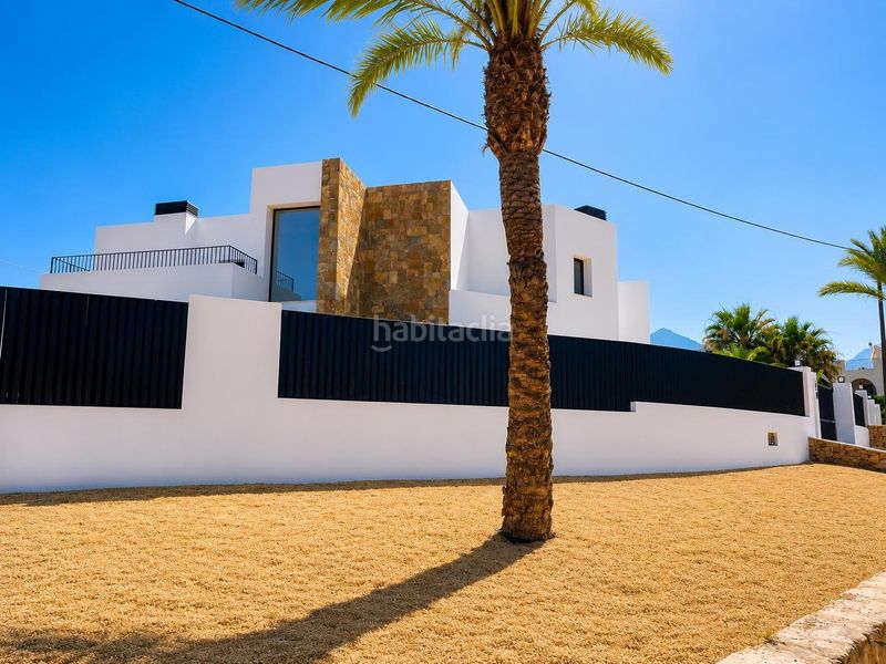 Foto c41d19df-b96c-4b4d-b8ec-e5cfc4d06ed5. Casa aparellada amb calefacció aparcament piscina a Alfàs del Pi (l´)