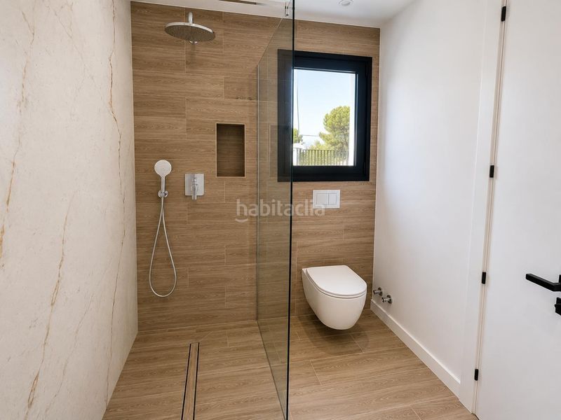 Foto f683b67e-0327-4301-9f0f-bd1b84a4f3c1. Casa aparellada amb calefacció aparcament piscina a Alfàs del Pi (l´)